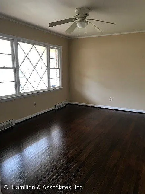 1049 College Station Rd photo 1