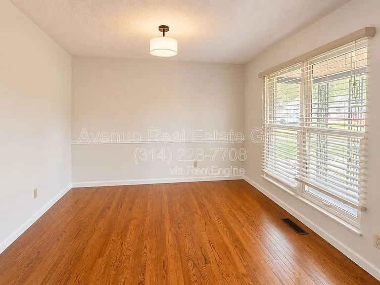 13241 Delft Dr — Photo 3