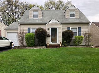 81 Orchard Dr, Clifton, NJ 07012