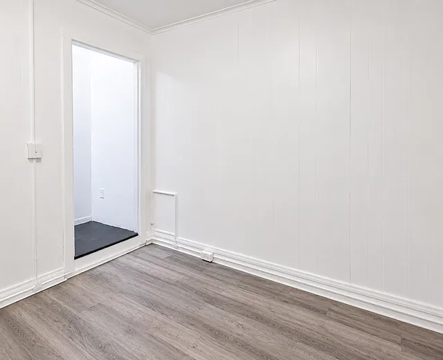 610 Warren St #5 — Photo 8