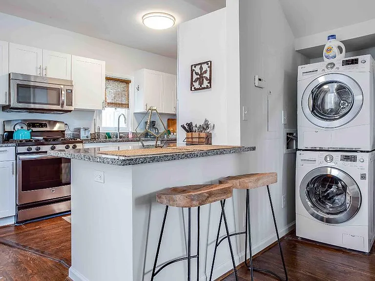 212 Reinhardt St SE — Photo 6