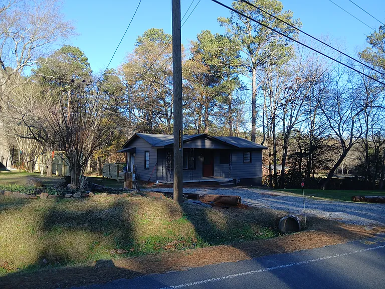 943 Chulio Rd SE — Photo 5