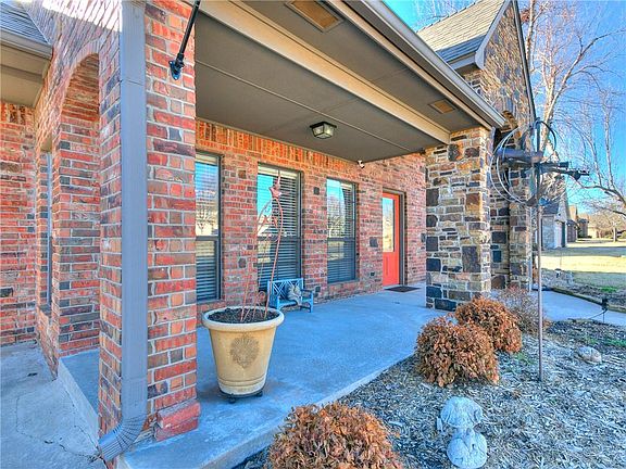 3rd image of 16304 N Winding Park Dr