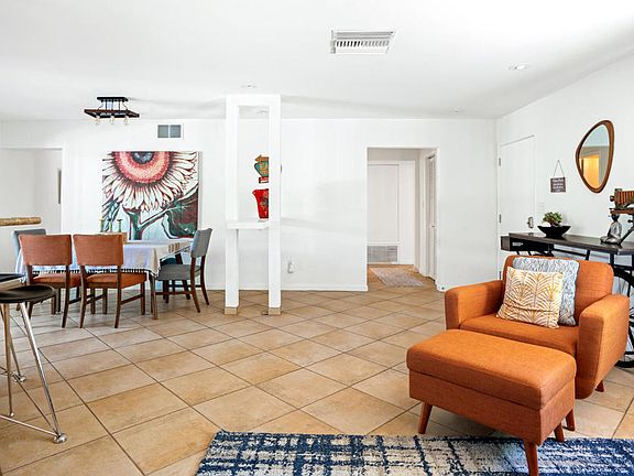 4th image of 2888 E Venetia Rd