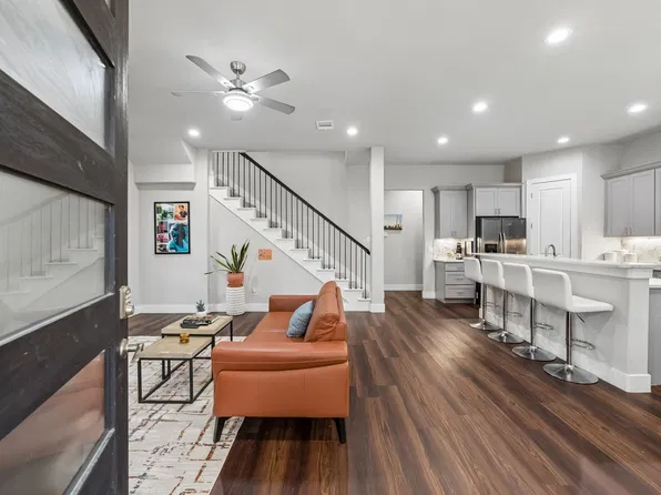 529 Picketts Dr, Mesquite, TX 75149