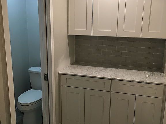 4th image of 868 Millers Way