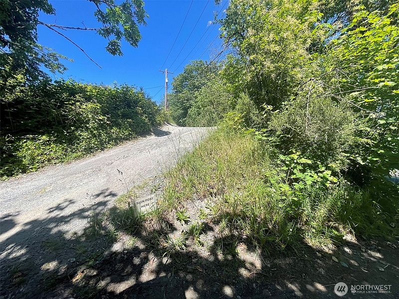 4th image of 7610 8th Avenue SW
