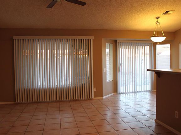 Family Room/Eat In Kitchen