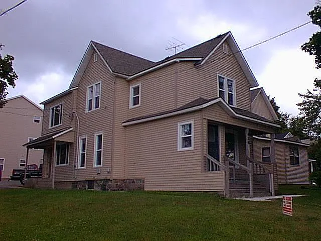 1 bed, 1.0 bath, 385 sqft, $810 — Photo 2
