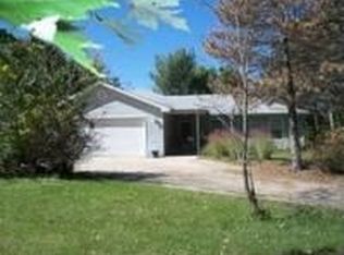 11 Club Ct, Columbia, MO 65201
