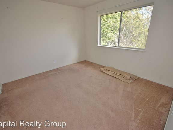 3rd image of 1133 Village Dr APT 10
