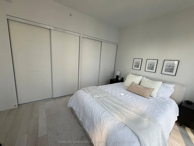 290 Adelaide St W #3411 — Photo 9