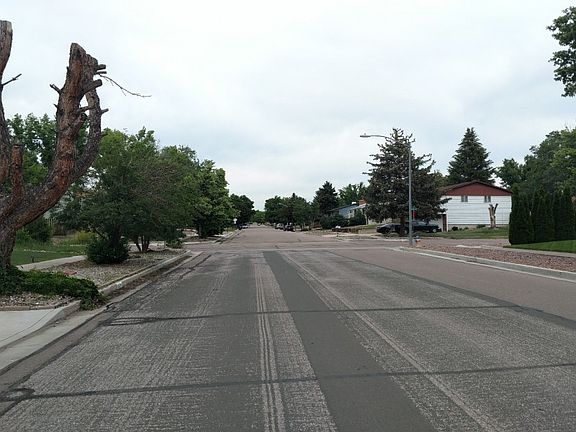 4th image of 1030 Moffat Cir