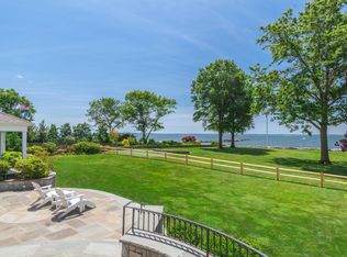 30 Rocky Point Rd, Old Greenwich, CT 06870