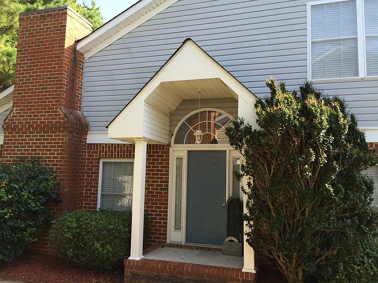 2624 Hartley St — Photo 3