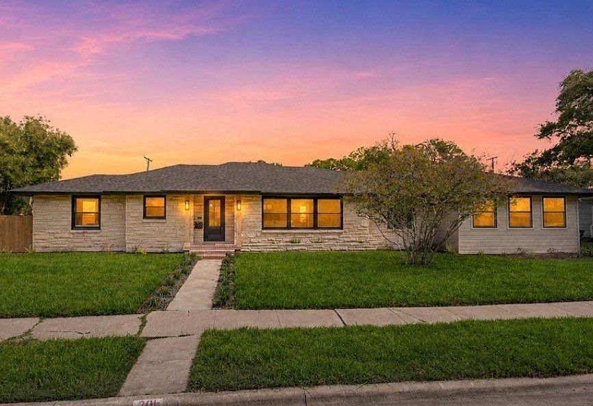 1st image of 301 Pasadena Pl