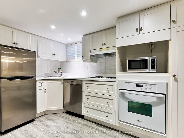 207 Bayview Heights Dr #LOWER — Photo 6
