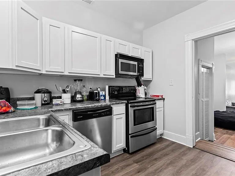 2105 E Broad St #A — Photo 9