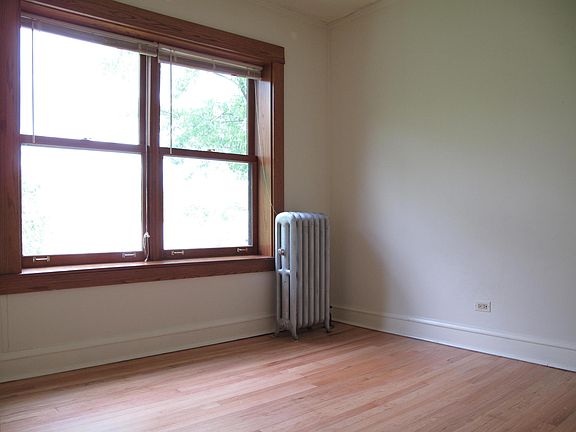 3rd image of 3333 W Berteau Ave APT 3A