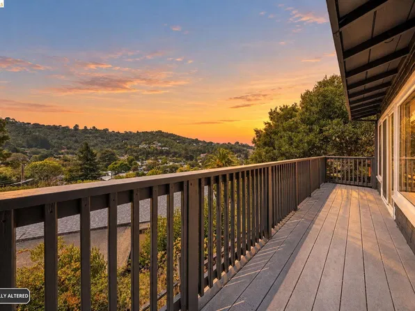 55 Blossom Dr, San Rafael, CA 94901