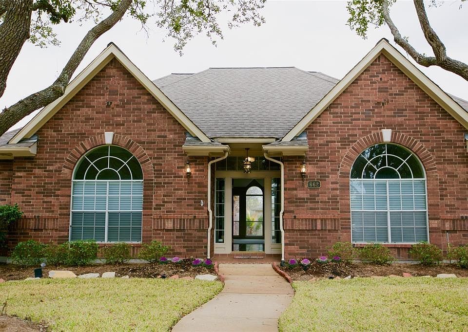 1st image of 662 Clarenda Falls Dr