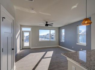 2873 Endive Dr #201, Madison, WI 53711