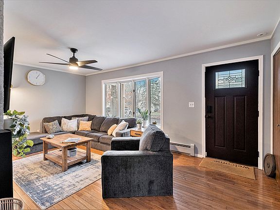 5th image of 9987 Sedlock Ave