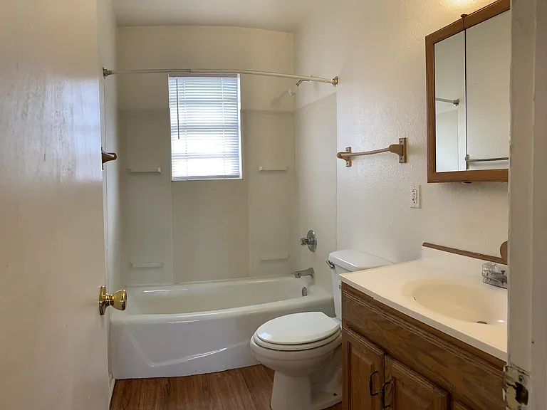 3525 Sheridan St #14 — Photo 7