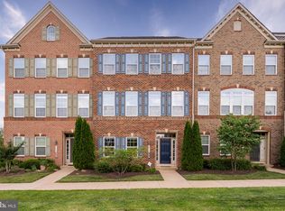 7102 Darbey Knoll Dr, Gainesville, VA 20155