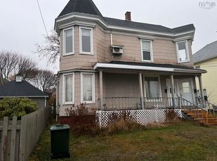 26 Melrose St, Amherst, NS B4H3N3