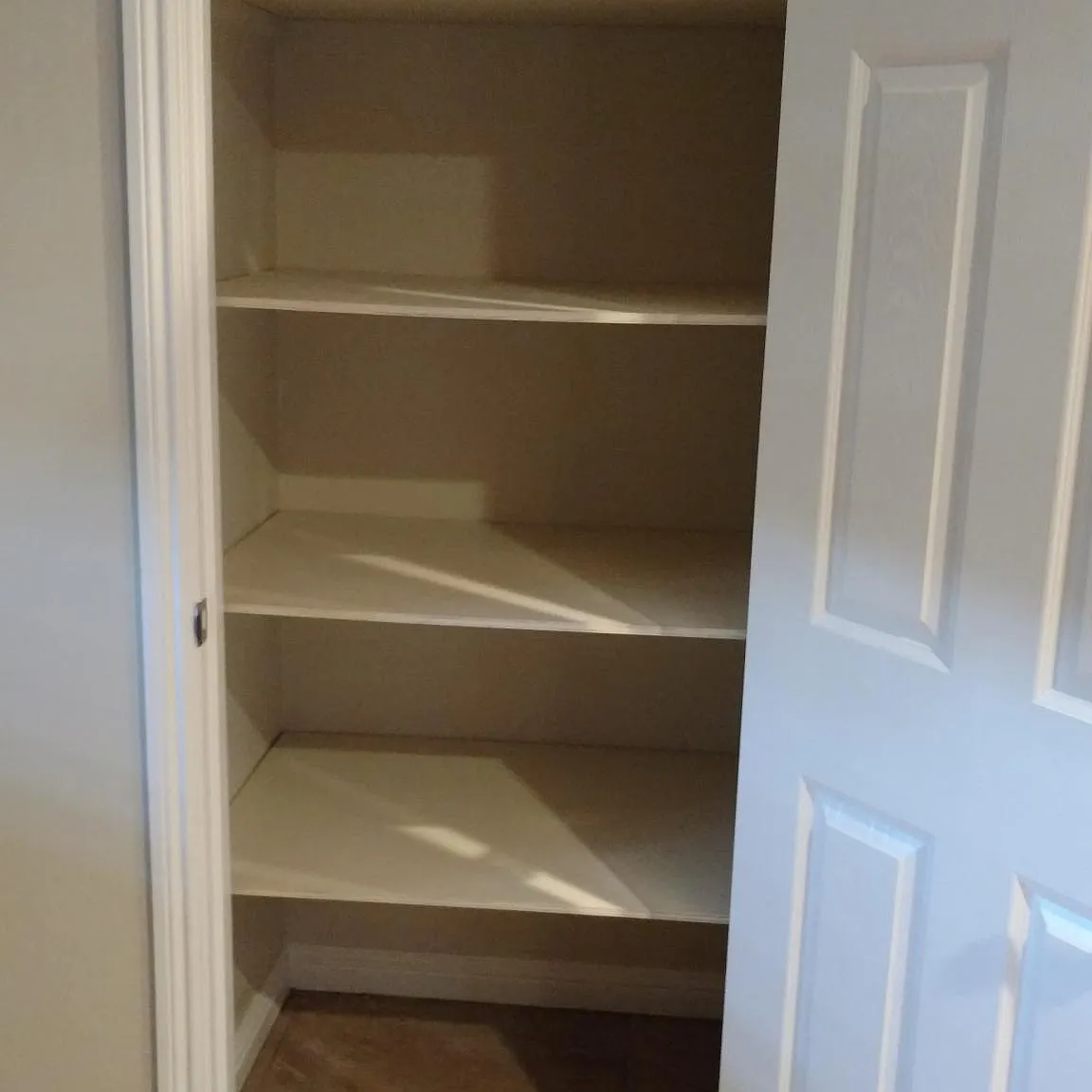 1120 Monterey Dr — Photo 4