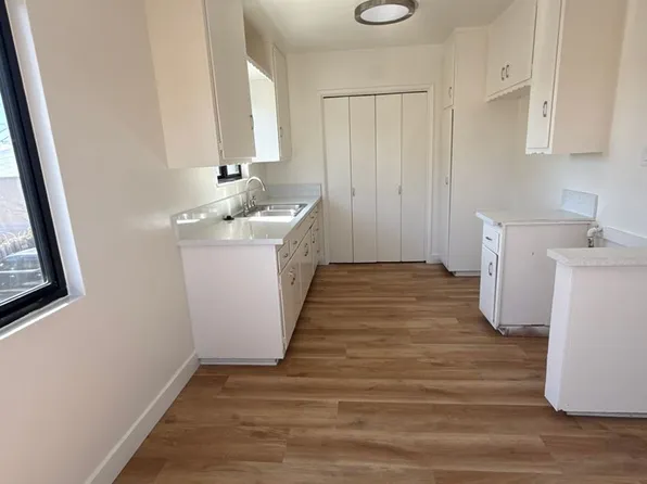 Matura, 523 W 17th St APT 5, San Pedro, CA 90731