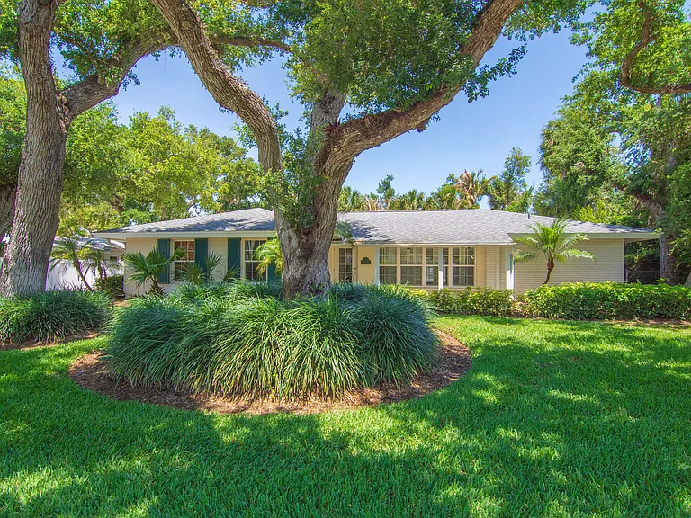 525 Iris Ln — Photo 21