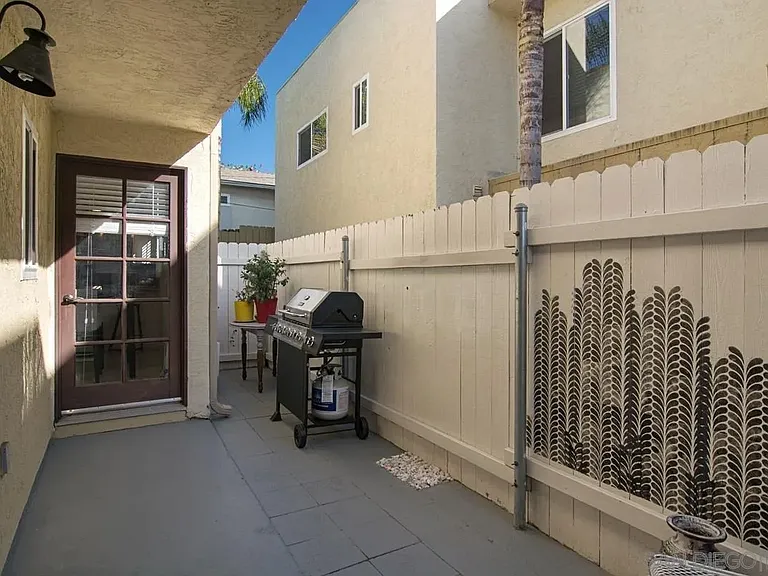 2913 A St — Photo 12