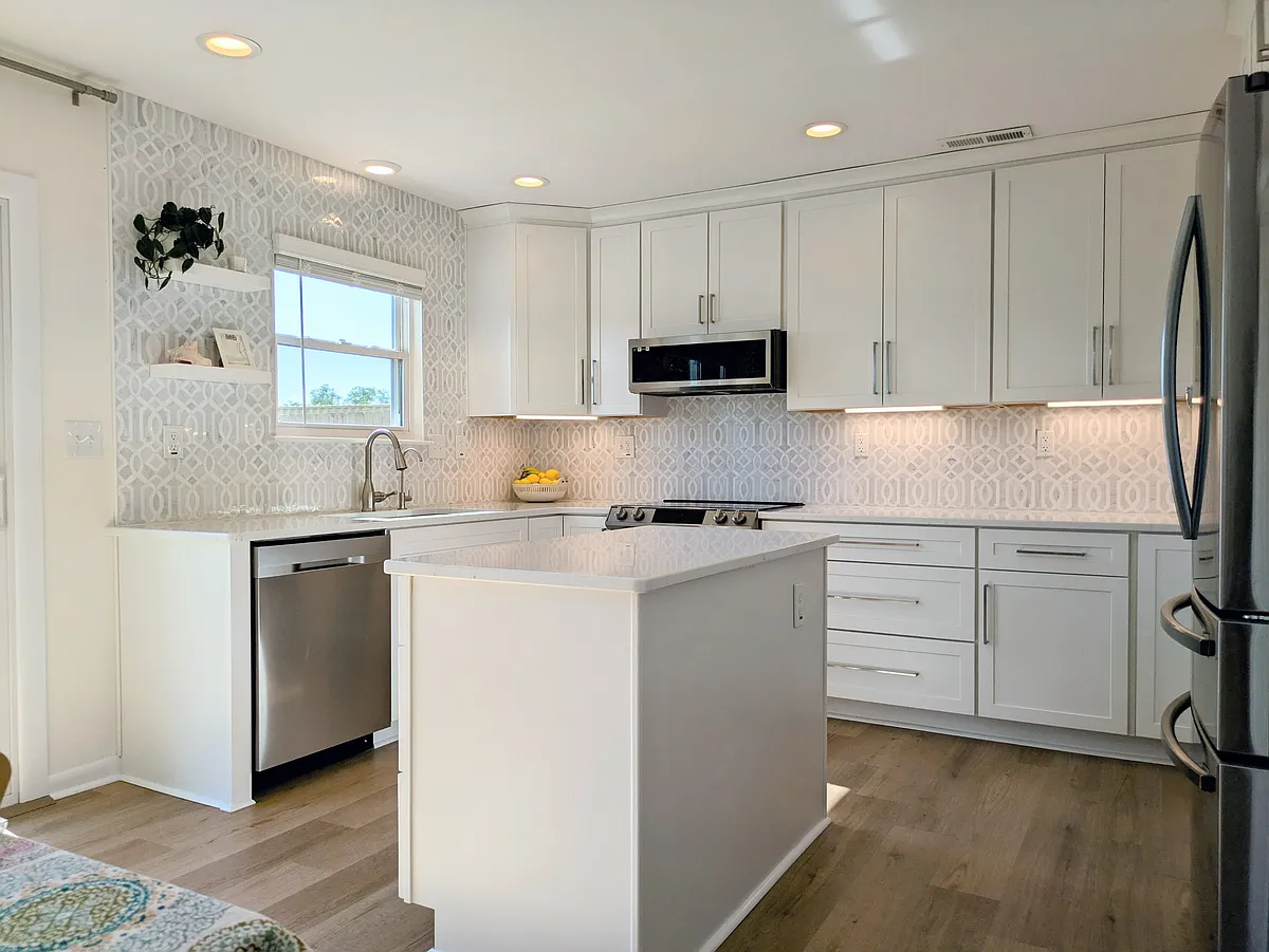 Kitchen - 4629 Chippendale Ct