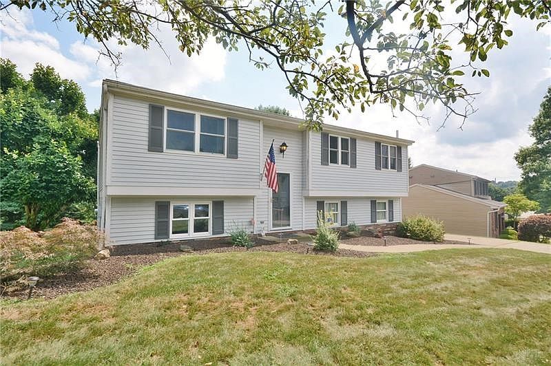 Welcome to 26 GINA DRIVE, located in the beautiful and sprawling Windsor Highlands neighborhood!