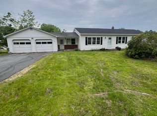 185 Garden Cir, Auburn, ME 04210