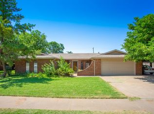 802 14th St, Shallowater, TX 79363