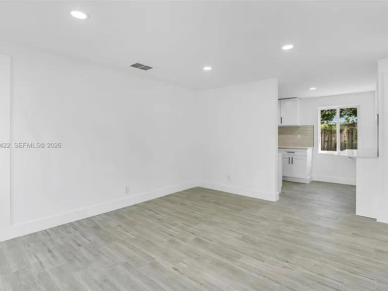 311 NW 12th Ave — Photo 6