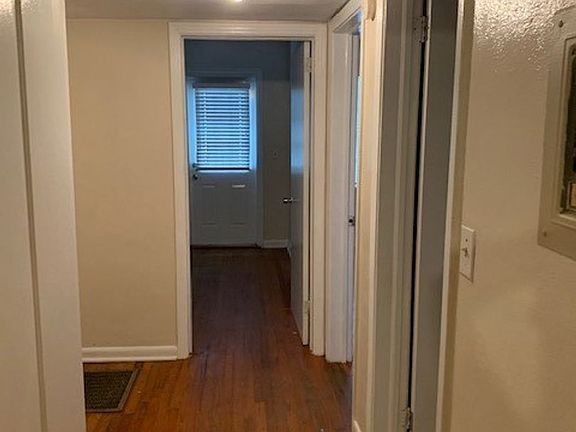 3rd image of 604 Kyle St