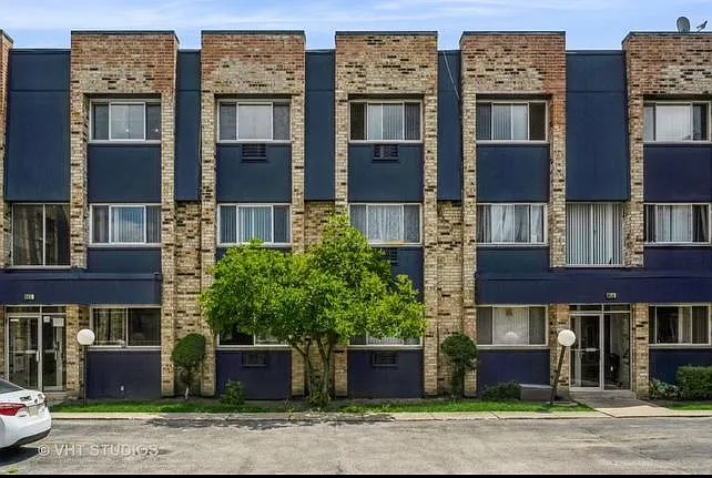 2 bed, 1.5 bath, 1000 sqft, $2,100 — Photo 1