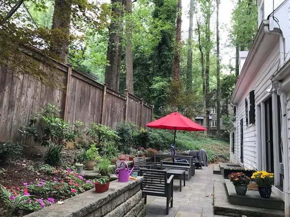 808 Winston Ter, Charlottesville, VA 22903