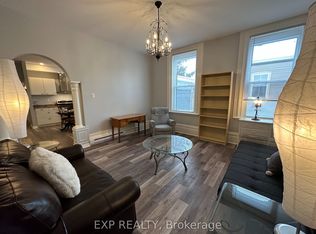 242 Bridge St #1, Carleton Place, ON K7C 3H4