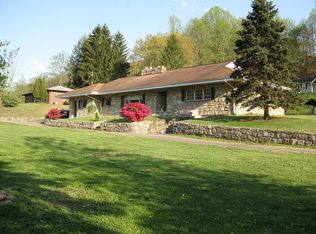 3966 Indian Creek Rd, Elkview, WV 25071