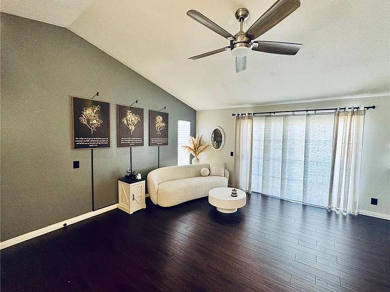 2444 Paseo Circulo — Photo 5