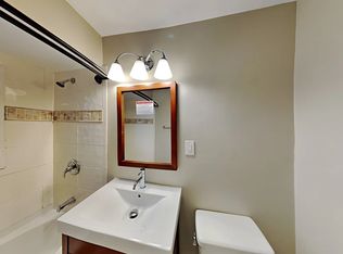 417 W Park Ave, Addison, IL 60101