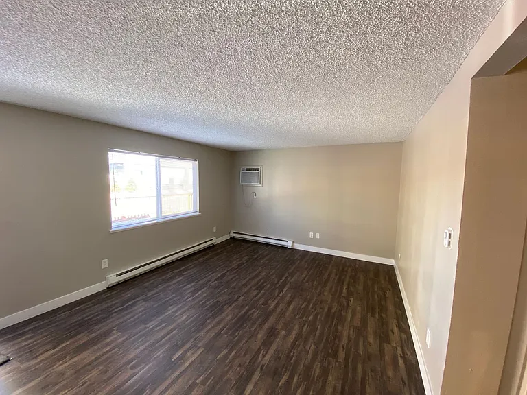 13160 E 13th Pl — Photo 11