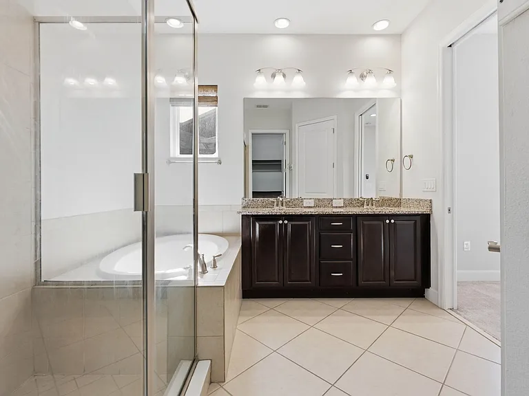 9025 Laureate Blvd — Photo 30