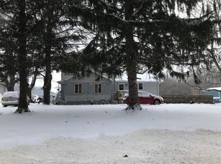 6120 Meadowbrook Rd, Benton Harbor, MI 49022