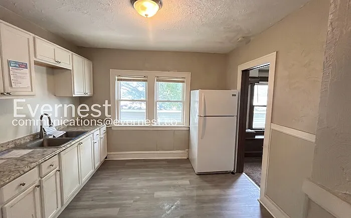 12110 Lenacrave Ave #2 — Photo 4